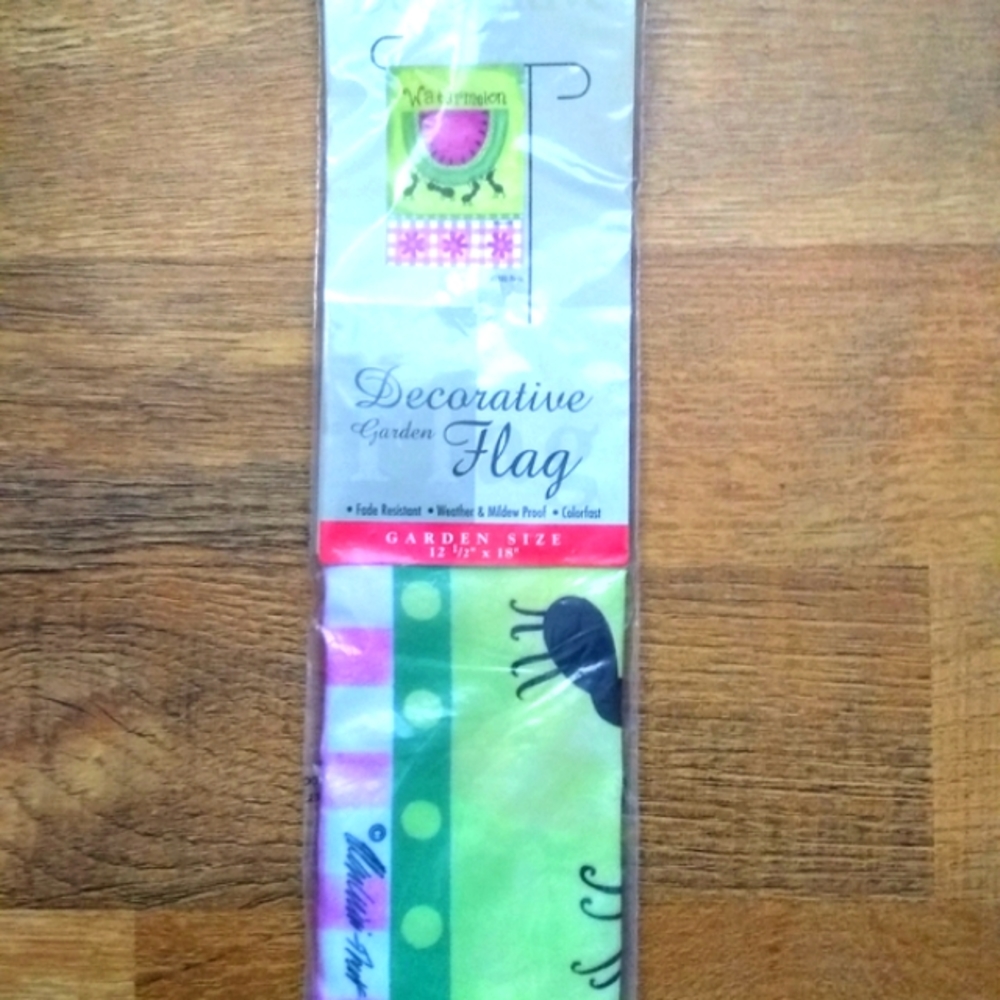 Garden Flag NWT